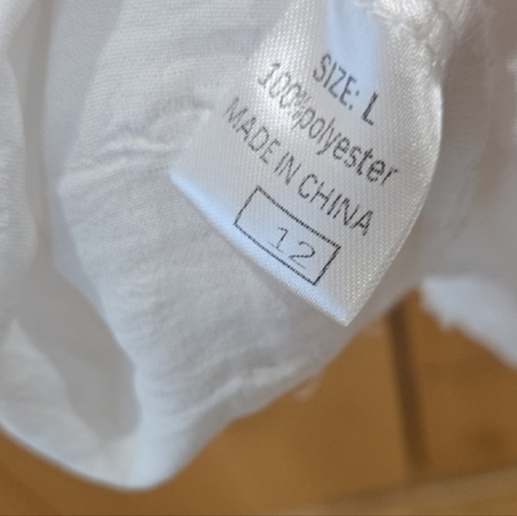 Chic White Textured Dress, PomPom Details, Casual Chic, Beach Or City Dress, L - Picture 7 of 7